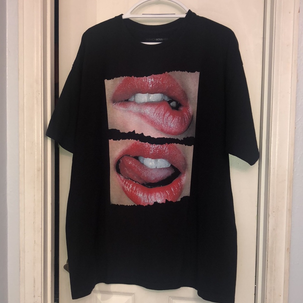 Fashion Nova Men’s Black “Lick It” Tee